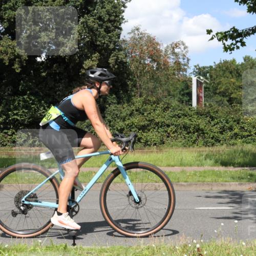 10.08.2025 - GEWOBA Citytriathlon Bremen Yannick Fuchs http://msf.ph/oto/8571593 10.08.2025 14:35:22 Radfahren 38, 43, 98, 127, 133, 264, 398, 414 meine-sportfotos.de