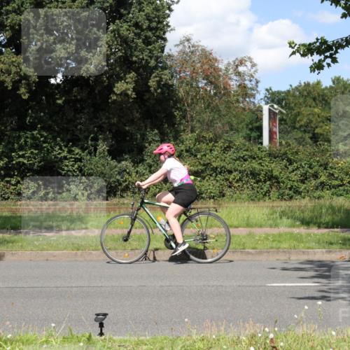 10.08.2025 - GEWOBA Citytriathlon Bremen Yannick Fuchs http://msf.ph/oto/8571599 10.08.2025 14:35:26 Radfahren 38, 43, 98, 108, 127, 133, 233, 264, 319, 398, 414 meine-sportfotos.de