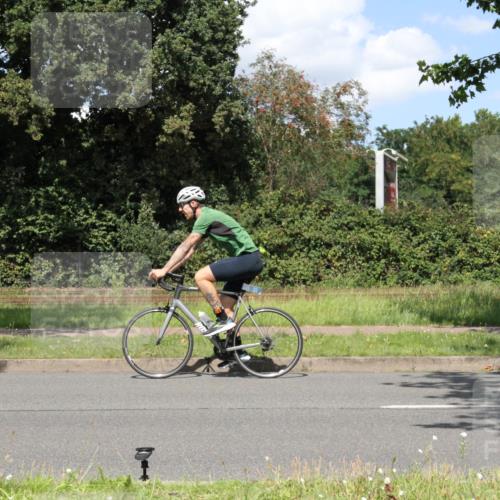 10.08.2025 - GEWOBA Citytriathlon Bremen Yannick Fuchs http://msf.ph/oto/8571602 10.08.2025 14:35:31 Radfahren 38, 43, 98, 108, 127, 133, 233, 319, 339, 414, 421 meine-sportfotos.de