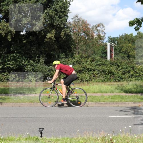 10.08.2025 - GEWOBA Citytriathlon Bremen Yannick Fuchs http://msf.ph/oto/8571631 10.08.2025 14:36:11 Radfahren 32, 261, 380, 437, 452 meine-sportfotos.de