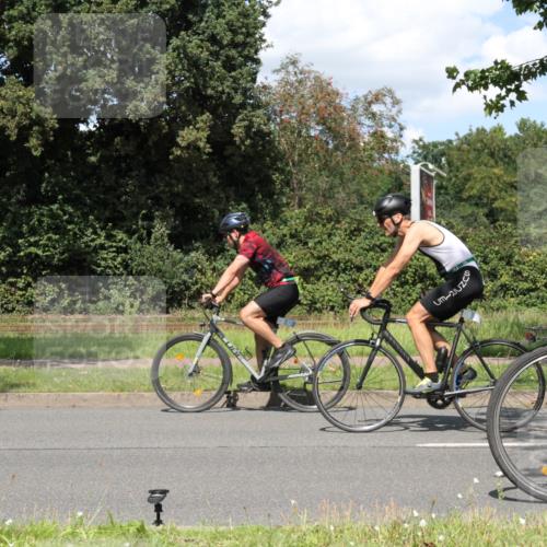 10.08.2025 - GEWOBA Citytriathlon Bremen Yannick Fuchs http://msf.ph/oto/8571649 10.08.2025 14:36:42 Radfahren 24, 41, 46, 123, 136, 227, 285, 314, 391, 521 meine-sportfotos.de