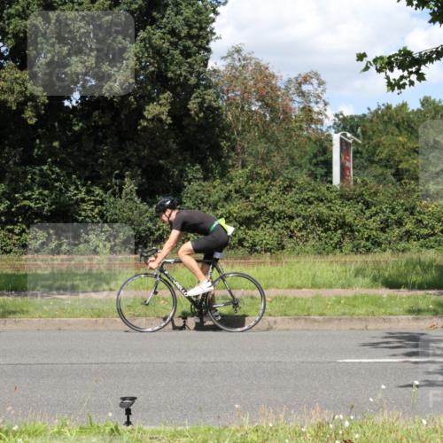 10.08.2025 - GEWOBA Citytriathlon Bremen Yannick Fuchs http://msf.ph/oto/8571667 10.08.2025 14:37:00 Radfahren 57, 78, 106, 164, 227, 239, 240, 256, 257, 263, 314 meine-sportfotos.de