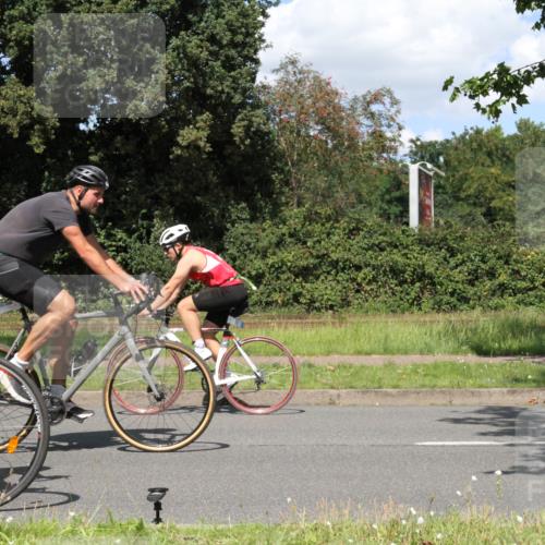 10.08.2025 - GEWOBA Citytriathlon Bremen Yannick Fuchs http://msf.ph/oto/8571672 10.08.2025 14:37:11 Radfahren 57, 78, 106, 121, 164, 201, 240, 256, 257, 512 meine-sportfotos.de