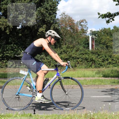 10.08.2025 - GEWOBA Citytriathlon Bremen Yannick Fuchs http://msf.ph/oto/8571724 10.08.2025 14:37:44 Radfahren 4, 58, 63, 116, 170, 191, 287, 290, 528 meine-sportfotos.de