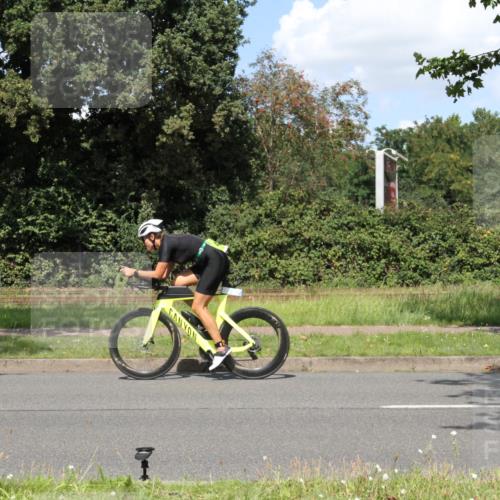 10.08.2025 - GEWOBA Citytriathlon Bremen Yannick Fuchs http://msf.ph/oto/8571753 10.08.2025 14:38:26 Radfahren 51, 54, 81, 162, 195, 295 meine-sportfotos.de