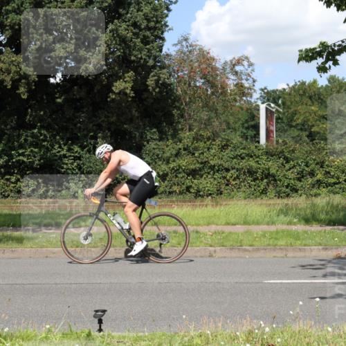 10.08.2025 - GEWOBA Citytriathlon Bremen Yannick Fuchs http://msf.ph/oto/8571757 10.08.2025 14:38:30 Radfahren 50, 51, 162, 195, 295, 312 meine-sportfotos.de