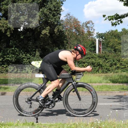 10.08.2025 - GEWOBA Citytriathlon Bremen Yannick Fuchs http://msf.ph/oto/8571789 10.08.2025 14:39:23 Radfahren 18, 84, 94, 101, 126, 130, 174, 281, 283, 334, 427 meine-sportfotos.de