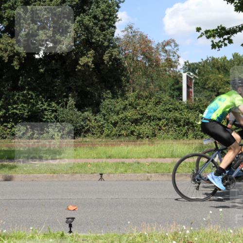 10.08.2025 - GEWOBA Citytriathlon Bremen Yannick Fuchs http://msf.ph/oto/8571798 10.08.2025 14:39:36 Radfahren 80, 84, 90, 94, 101, 126, 215, 281, 334 meine-sportfotos.de