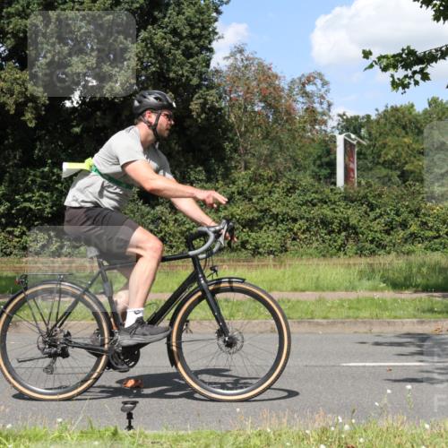 10.08.2025 - GEWOBA Citytriathlon Bremen Yannick Fuchs http://msf.ph/oto/8571806 10.08.2025 14:39:49 Radfahren 52, 69, 80, 90, 124, 139, 215, 217, 274 meine-sportfotos.de