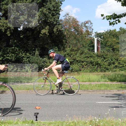 10.08.2025 - GEWOBA Citytriathlon Bremen Yannick Fuchs http://msf.ph/oto/8571831 10.08.2025 14:40:28 Radfahren 29, 47, 131, 242, 258, 297, 529 meine-sportfotos.de