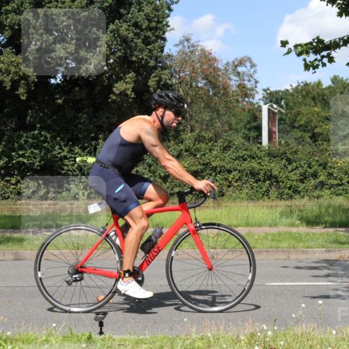 10.08.2025 - GEWOBA Citytriathlon Bremen Yannick Fuchs http://msf.ph/oto/8571846 10.08.2025 14:40:49 Radfahren 29, 131, 177, 186, 211, 224, 289, 529 meine-sportfotos.de