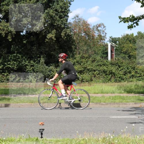 10.08.2025 - GEWOBA Citytriathlon Bremen Yannick Fuchs http://msf.ph/oto/8571868 10.08.2025 14:41:18 Radfahren 36, 103, 204, 249, 253, 266, 280, 353, 431, 432, 476, 477 meine-sportfotos.de