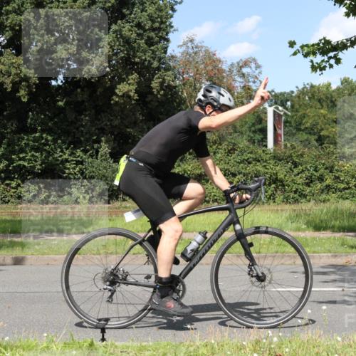 10.08.2025 - GEWOBA Citytriathlon Bremen Yannick Fuchs http://msf.ph/oto/8571873 10.08.2025 14:41:36 Radfahren 36, 306, 317, 343, 480, 513 meine-sportfotos.de