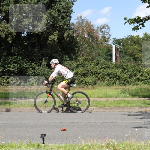 10.08.2025 - GEWOBA Citytriathlon Bremen Yannick Fuchs http://msf.ph/oto/8571876 10.08.2025 14:41:40 Radfahren 209, 306, 317, 343, 478, 480, 513 meine-sportfotos.de