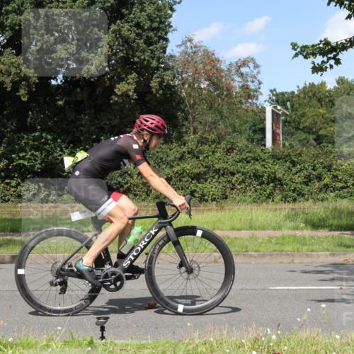 10.08.2025 - GEWOBA Citytriathlon Bremen Yannick Fuchs http://msf.ph/oto/8571881 10.08.2025 14:41:49 Radfahren 209, 213, 250, 262, 317, 343, 478, 480, 513 meine-sportfotos.de