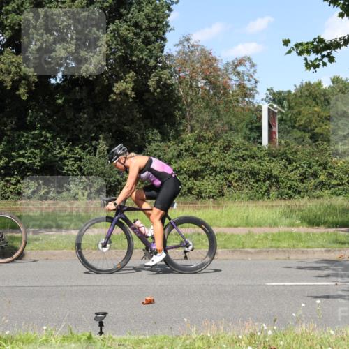 10.08.2025 - GEWOBA Citytriathlon Bremen Yannick Fuchs http://msf.ph/oto/8571885 10.08.2025 14:41:56 Radfahren 56, 209, 213, 235, 246, 250, 262, 317, 478, 480 meine-sportfotos.de