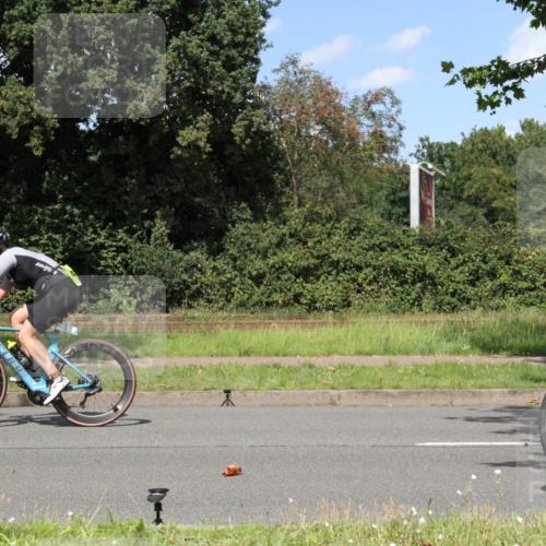 10.08.2025 - GEWOBA Citytriathlon Bremen Yannick Fuchs http://msf.ph/oto/8571887 10.08.2025 14:41:57 Radfahren 56, 209, 213, 235, 246, 250, 262, 317, 478, 480 meine-sportfotos.de