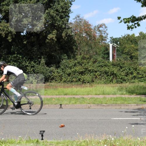 10.08.2025 - GEWOBA Citytriathlon Bremen Yannick Fuchs http://msf.ph/oto/8571895 10.08.2025 14:42:12 Radfahren 19, 56, 145, 235, 246, 250, 288 meine-sportfotos.de