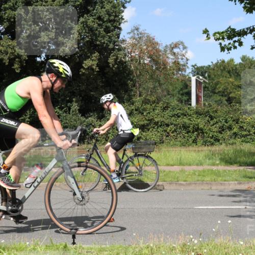 10.08.2025 - GEWOBA Citytriathlon Bremen Yannick Fuchs http://msf.ph/oto/8571924 10.08.2025 14:43:20 Radfahren 157, 205, 234, 251, 311, 462 meine-sportfotos.de
