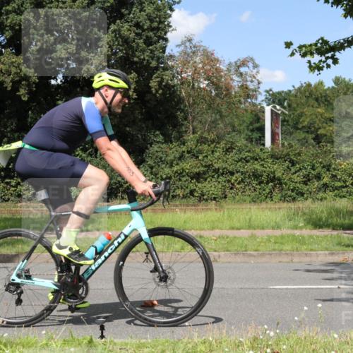 10.08.2025 - GEWOBA Citytriathlon Bremen Yannick Fuchs http://msf.ph/oto/8571947 10.08.2025 14:43:53 Radfahren 86, 154, 163, 259, 298, 325 meine-sportfotos.de