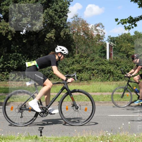 10.08.2025 - GEWOBA Citytriathlon Bremen Yannick Fuchs http://msf.ph/oto/8572004 10.08.2025 14:44:57 Radfahren 35, 73, 198, 326, 336, 346, 453, 484 meine-sportfotos.de