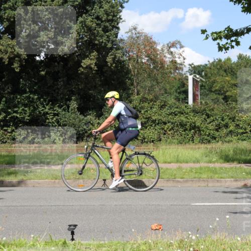 10.08.2025 - GEWOBA Citytriathlon Bremen Yannick Fuchs http://msf.ph/oto/8572047 10.08.2025 14:45:57 Radfahren 61, 99, 166, 182, 269, 273, 404, 441 meine-sportfotos.de