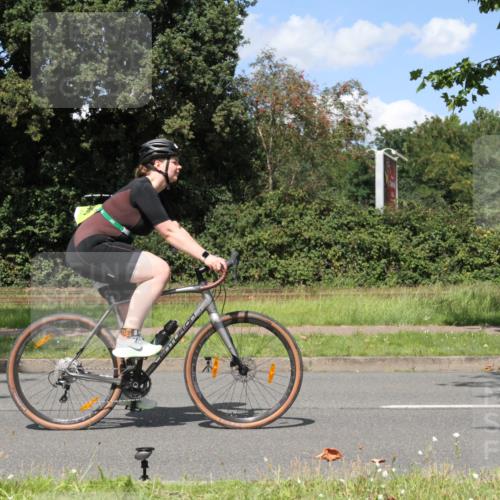 10.08.2025 - GEWOBA Citytriathlon Bremen Yannick Fuchs http://msf.ph/oto/8572066 10.08.2025 14:46:47 Radfahren 128, 158, 396, 406 meine-sportfotos.de