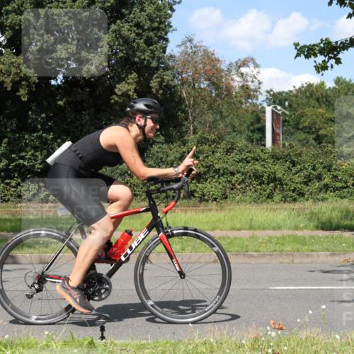 10.08.2025 - GEWOBA Citytriathlon Bremen Yannick Fuchs http://msf.ph/oto/8572083 10.08.2025 14:47:34 Radfahren 367, 382, 448, 467, 483 meine-sportfotos.de