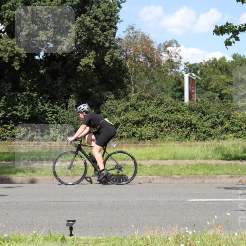 10.08.2025 - GEWOBA Citytriathlon Bremen Yannick Fuchs http://msf.ph/oto/8572087 10.08.2025 14:47:48 Radfahren 331, 382, 418, 467, 483 meine-sportfotos.de