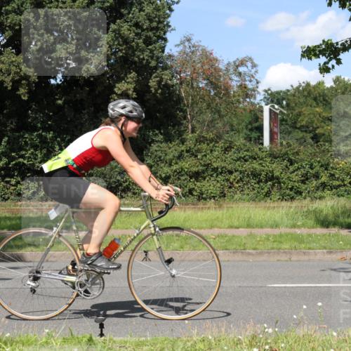 10.08.2025 - GEWOBA Citytriathlon Bremen Yannick Fuchs http://msf.ph/oto/8572137 10.08.2025 14:49:08 Radfahren 181, 318, 351, 373, 403 meine-sportfotos.de
