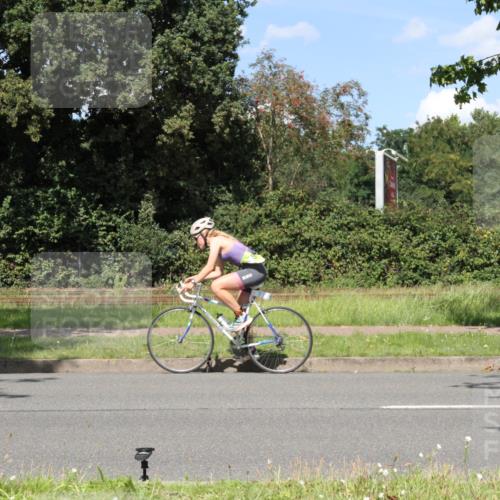 10.08.2025 - GEWOBA Citytriathlon Bremen Yannick Fuchs http://msf.ph/oto/8572178 10.08.2025 14:50:16 Radfahren 120, 231, 352, 356, 400, 410, 504 meine-sportfotos.de