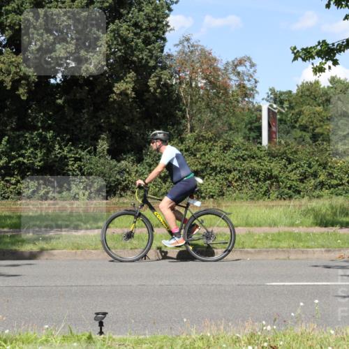 10.08.2025 - GEWOBA Citytriathlon Bremen Yannick Fuchs http://msf.ph/oto/8572187 10.08.2025 14:50:38 Radfahren 231, 416, 504 meine-sportfotos.de