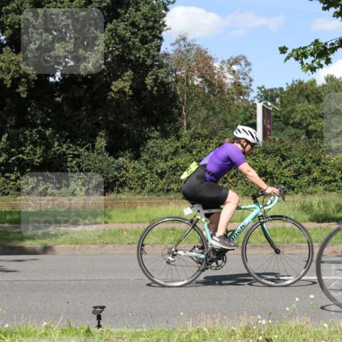 10.08.2025 - GEWOBA Citytriathlon Bremen Yannick Fuchs http://msf.ph/oto/8572216 10.08.2025 14:51:32 Radfahren 212, 237, 374, 399, 468, 492 meine-sportfotos.de
