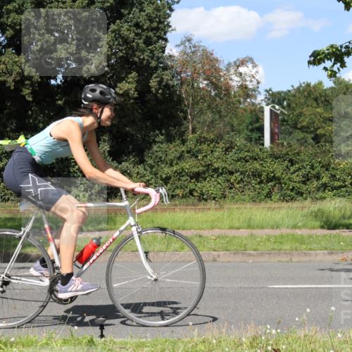 10.08.2025 - GEWOBA Citytriathlon Bremen Yannick Fuchs http://msf.ph/oto/8572231 10.08.2025 14:52:11 Radfahren 315, 321, 327, 341, 361, 368, 381, 412, 428, 496, 520 meine-sportfotos.de