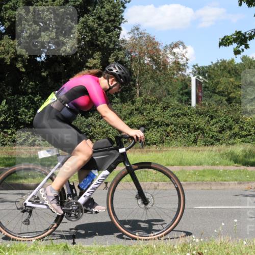 10.08.2025 - GEWOBA Citytriathlon Bremen Yannick Fuchs http://msf.ph/oto/8572234 10.08.2025 14:52:19 Radfahren 315, 321, 327, 347, 361, 381, 412, 439, 469, 496, 520 meine-sportfotos.de