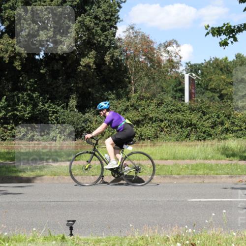 10.08.2025 - GEWOBA Citytriathlon Bremen Yannick Fuchs http://msf.ph/oto/8572244 10.08.2025 14:52:36 Radfahren 329, 347, 439, 459, 469 meine-sportfotos.de