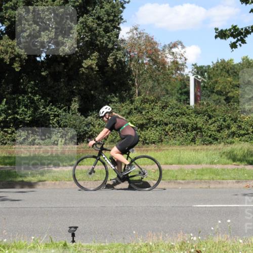 10.08.2025 - GEWOBA Citytriathlon Bremen Yannick Fuchs http://msf.ph/oto/8572248 10.08.2025 14:52:42 Radfahren 329, 347, 378, 459, 469 meine-sportfotos.de
