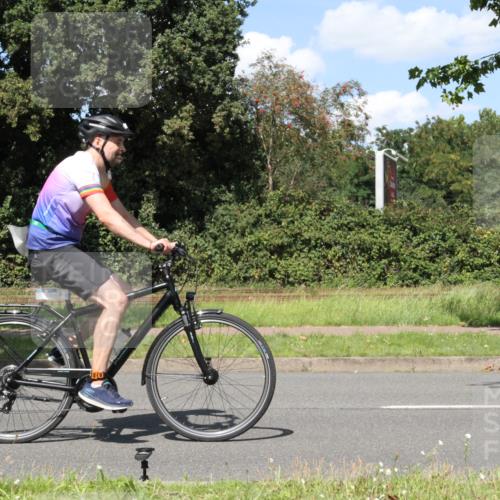 10.08.2025 - GEWOBA Citytriathlon Bremen Yannick Fuchs http://msf.ph/oto/8572273 10.08.2025 14:53:28 Radfahren 188, 419 meine-sportfotos.de
