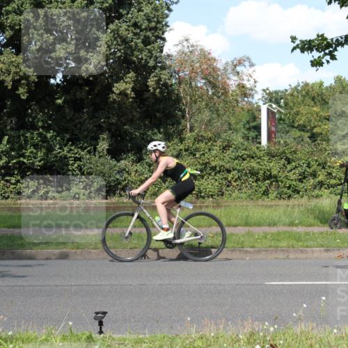 10.08.2025 - GEWOBA Citytriathlon Bremen Yannick Fuchs http://msf.ph/oto/8572277 10.08.2025 14:53:32 Radfahren 188, 419, 501 meine-sportfotos.de