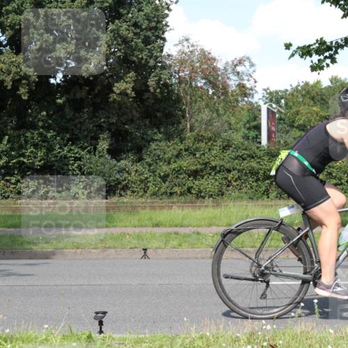 10.08.2025 - GEWOBA Citytriathlon Bremen Yannick Fuchs http://msf.ph/oto/8572297 10.08.2025 14:54:08 Radfahren 324, 345, 362, 433, 434, 454, 473, 475, 485, 508, 519 meine-sportfotos.de
