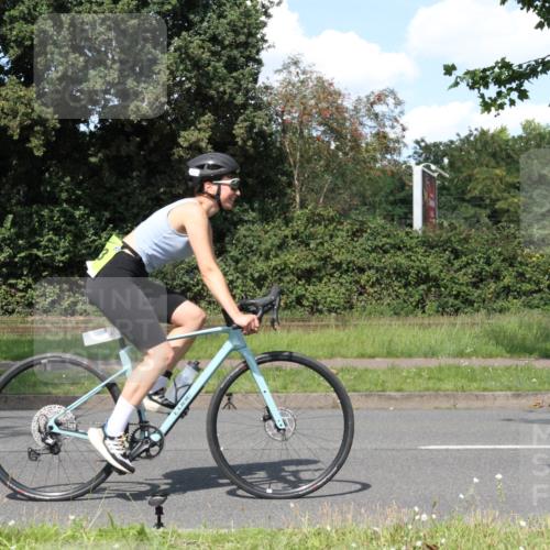 10.08.2025 - GEWOBA Citytriathlon Bremen Yannick Fuchs http://msf.ph/oto/8572302 10.08.2025 14:54:15 Radfahren 206, 324, 362, 433, 434, 454, 473, 475, 485, 508, 519 meine-sportfotos.de