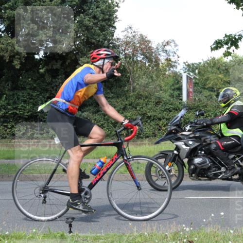 10.08.2025 - GEWOBA Citytriathlon Bremen Yannick Fuchs http://msf.ph/oto/8572306 10.08.2025 14:54:22 Radfahren 206, 316, 324, 362, 387, 393, 433, 454, 475, 489, 507, 508, 514 meine-sportfotos.de