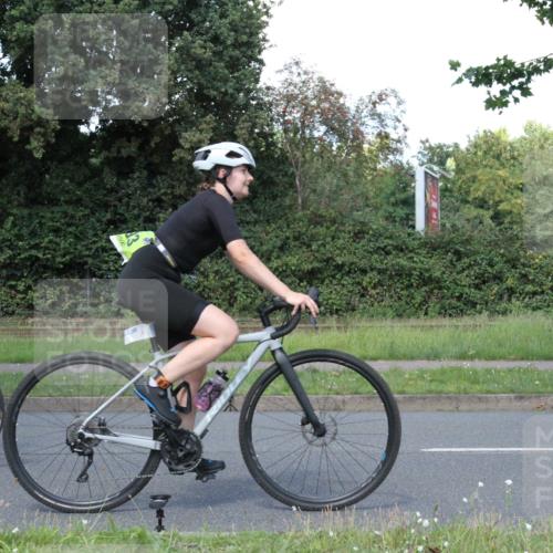 10.08.2025 - GEWOBA Citytriathlon Bremen Yannick Fuchs http://msf.ph/oto/8572312 10.08.2025 14:54:31 Radfahren 194, 206, 316, 324, 355, 370, 387, 393, 440, 454, 475, 489, 507, 514, 518 meine-sportfotos.de