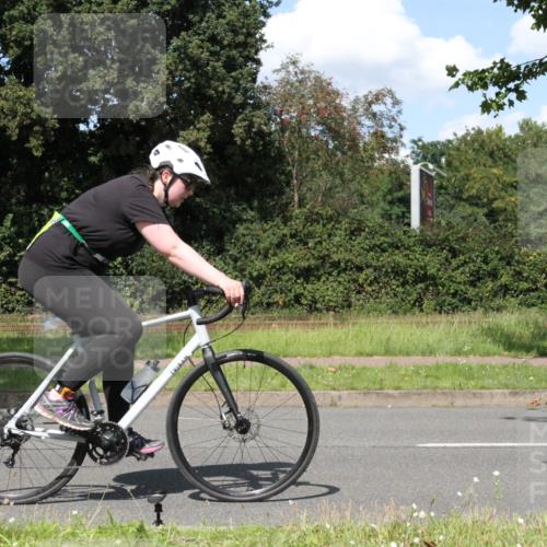 10.08.2025 - GEWOBA Citytriathlon Bremen Yannick Fuchs http://msf.ph/oto/8572341 10.08.2025 14:55:46 Radfahren 149, 364 meine-sportfotos.de