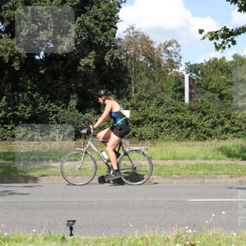 10.08.2025 - GEWOBA Citytriathlon Bremen Yannick Fuchs http://msf.ph/oto/8572342 10.08.2025 14:55:49 Radfahren 149, 364 meine-sportfotos.de