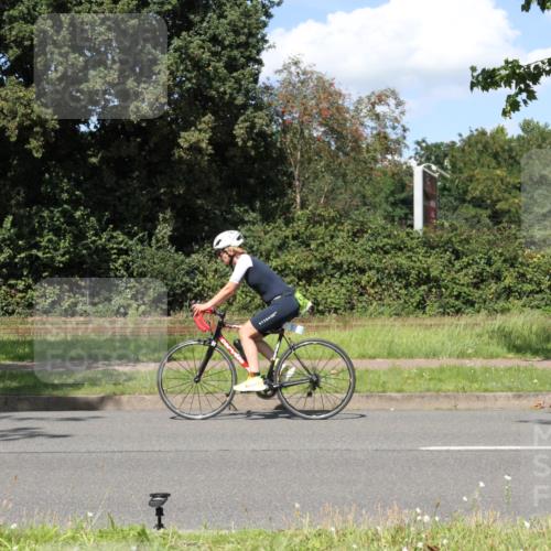 10.08.2025 - GEWOBA Citytriathlon Bremen Yannick Fuchs http://msf.ph/oto/8572358 10.08.2025 14:57:02 Radfahren 299, 388, 414, 435 meine-sportfotos.de