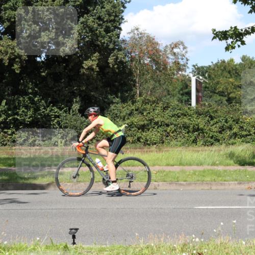 10.08.2025 - GEWOBA Citytriathlon Bremen Yannick Fuchs http://msf.ph/oto/8572359 10.08.2025 14:57:06 Radfahren 388, 414, 435 meine-sportfotos.de