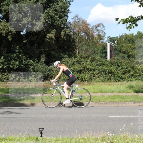 10.08.2025 - GEWOBA Citytriathlon Bremen Yannick Fuchs http://msf.ph/oto/8572382 10.08.2025 14:58:54 Radfahren 319, 521 meine-sportfotos.de
