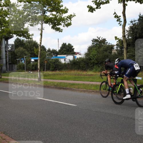 10.08.2025 - GEWOBA Citytriathlon Bremen Yannick Fuchs http://msf.ph/oto/8572477 10.08.2025 12:48:10 Radfahren 656, 699, 767, 927, 941 meine-sportfotos.de