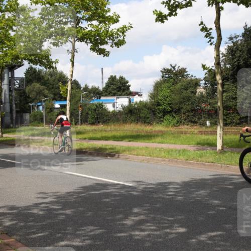 10.08.2025 - GEWOBA Citytriathlon Bremen Yannick Fuchs http://msf.ph/oto/8572505 10.08.2025 12:48:46 Radfahren 564, 578, 616, 621, 627, 630, 655, 657, 687, 717, 788, 793, 857, 876, 897, 932, 1026 meine-sportfotos.de